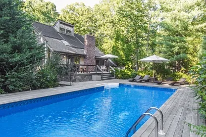3 Bedroom With Heated Pool — Photo 2