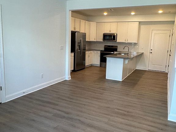 5th image of 620 Hedrick Ridge Rd #112