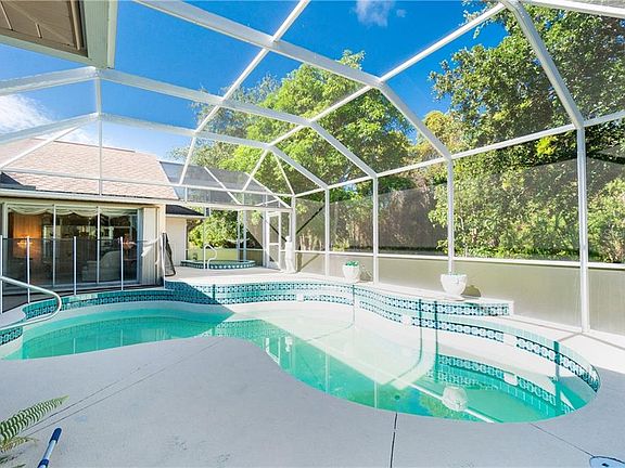 4th image of 49 Pinehurst Pl