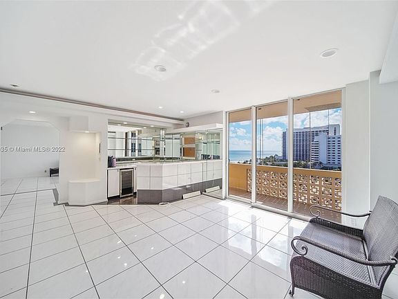 3rd image of 4747 Collins Ave APT 913