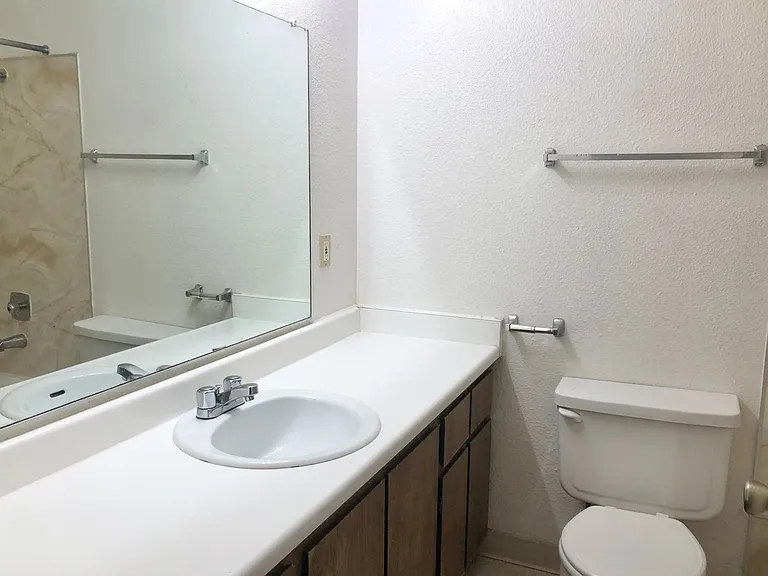 1712 S Street — Photo 6