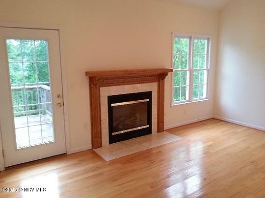 4th image of 2100 Lubna Dr