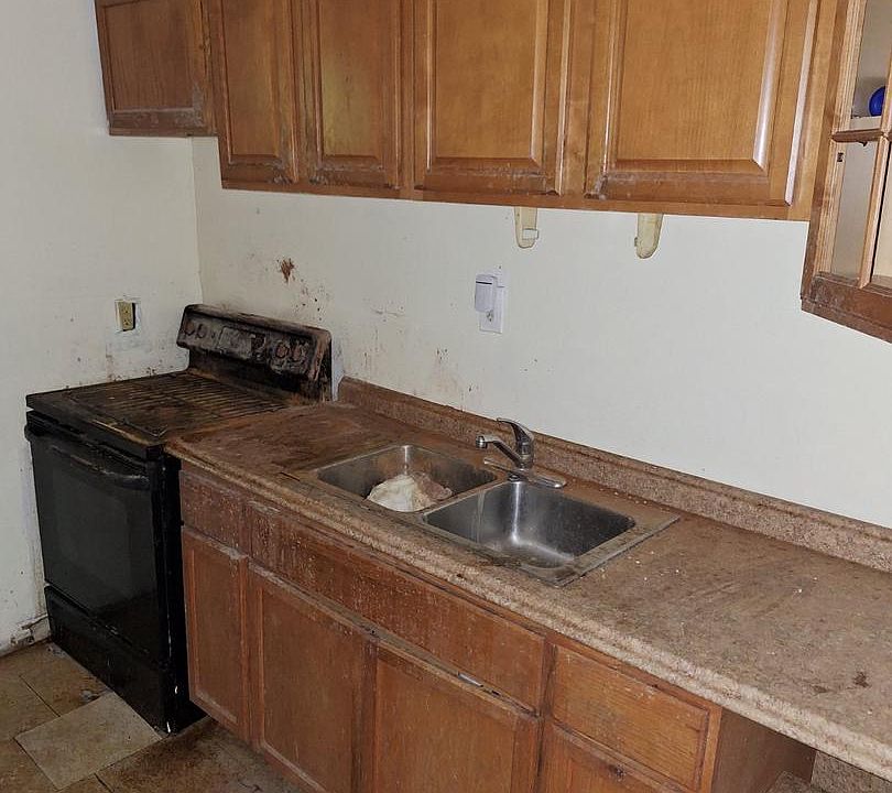 2nd image of 2720 N Hicks St
