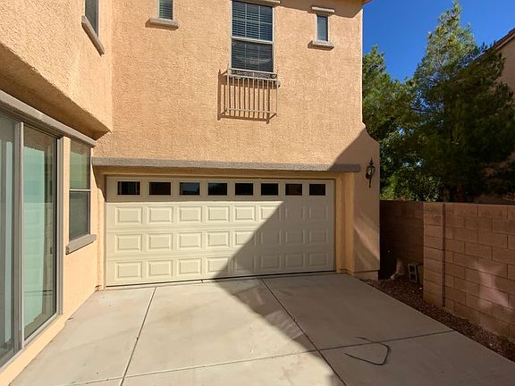 3rd image of 10494 Calico Pines Ave