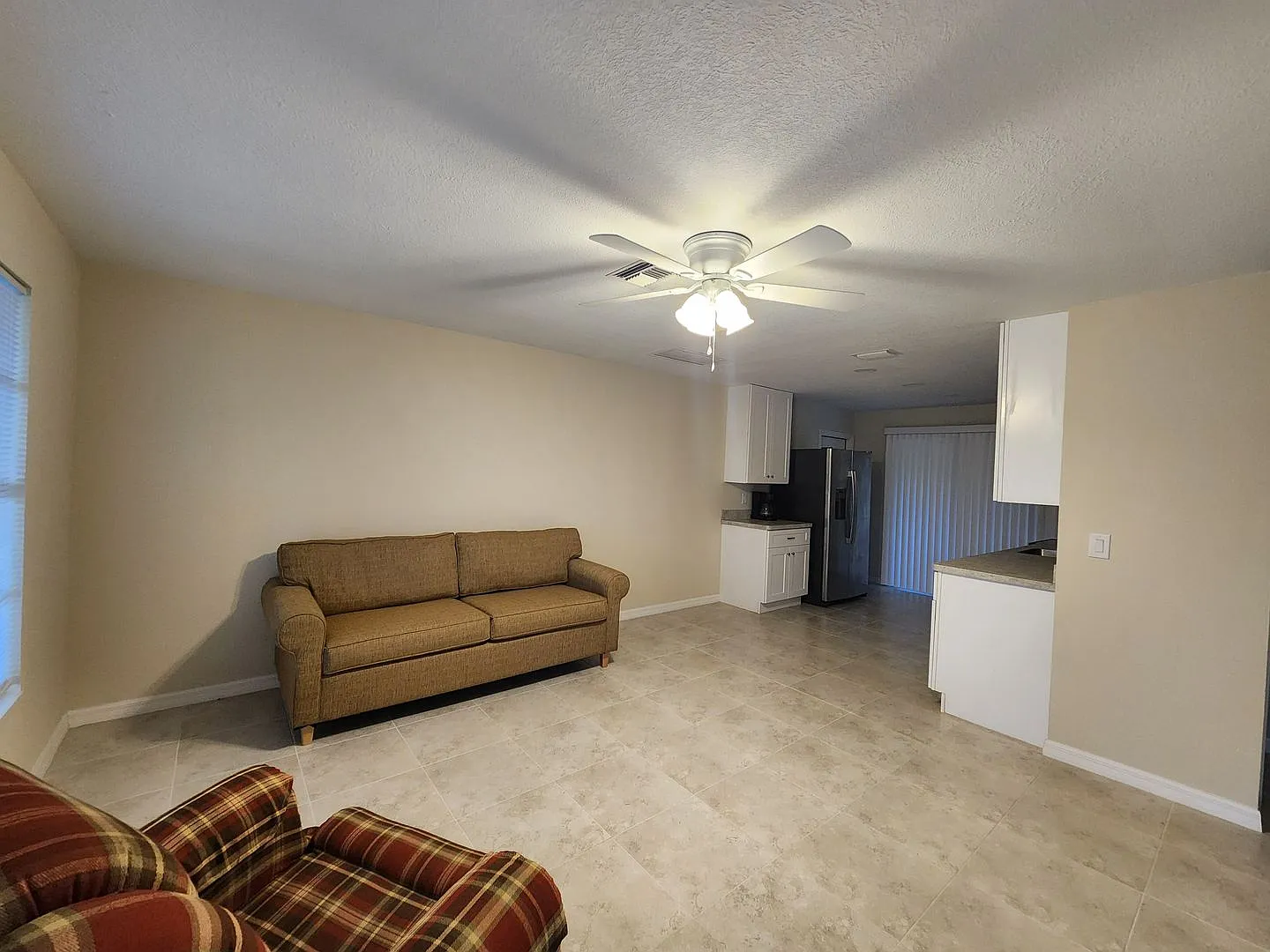 Cozy Duplex in the Beautiful Buckingham Area — Photo 2