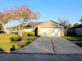 10303 Long River Dr, Sugar Land, TX 77498