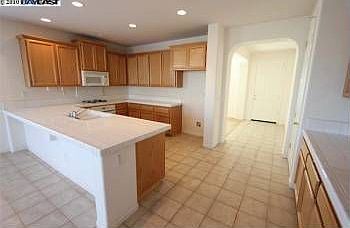 5th image of 2217 Golden Gate Dr