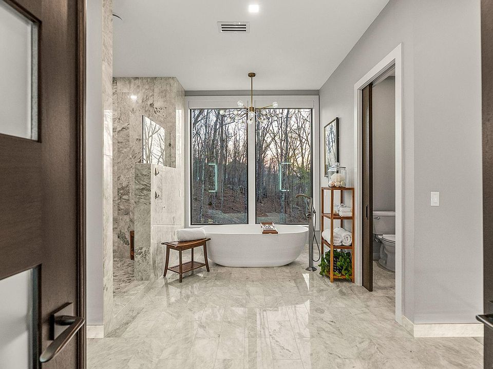 22nd image of 2623 Alum Cave Rd