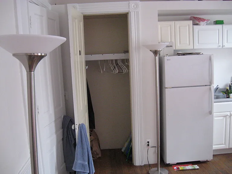 513 W Huron St #A — Photo 8