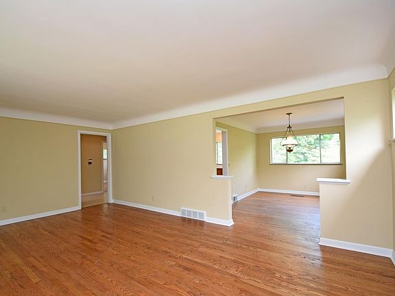 4th image of 1000 Harbury Dr