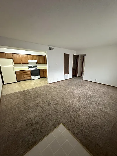 3215 Terrace Dr #7 — Photo 3