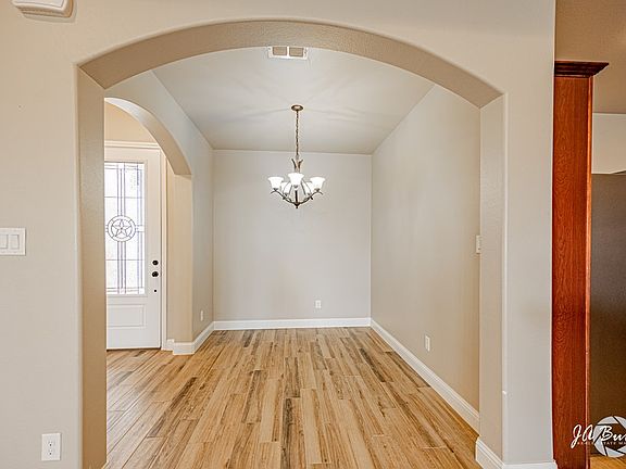 5th image of 6017 Aurora Way