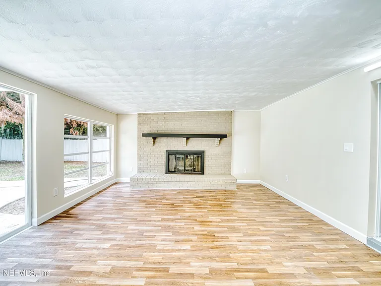 2517 Palm Ave — Photo 19