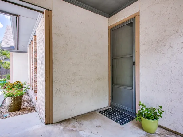 2009 Willowwood St, Denton, TX 76205