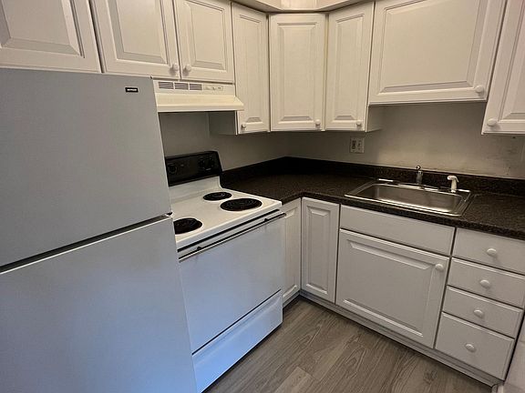 4th image of 2830 Coolidge Hwy APT 18