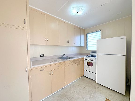 4th image of 1089 Karratti Ln APT 4