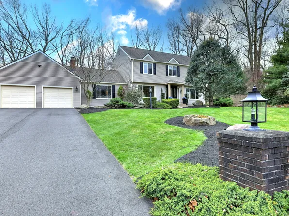 135 Hitchcock Court, Cheshire, CT 06410