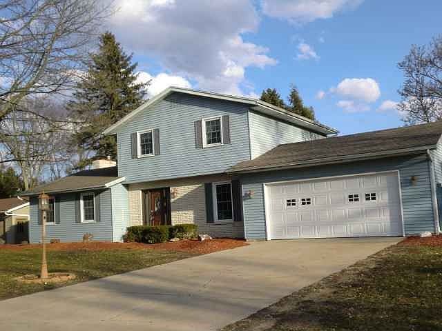 1st image of 1808 Sweetbriar Dr