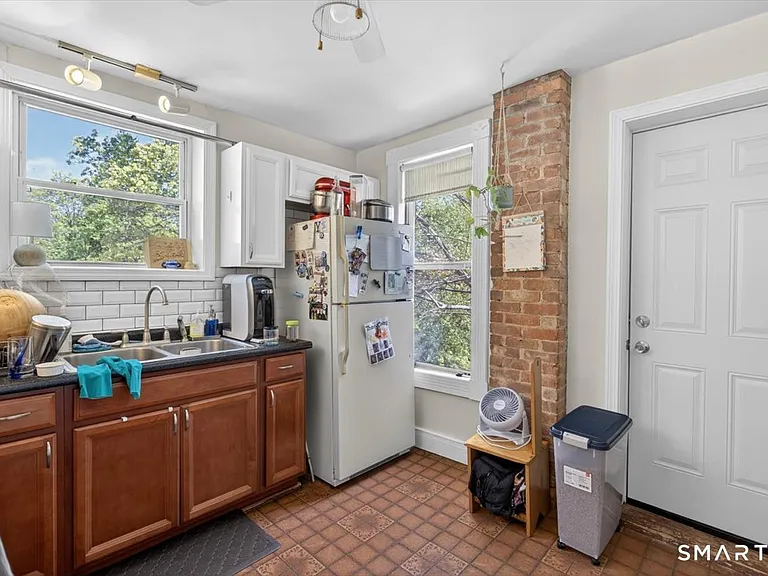 131 Bradley St #2 — Photo 11
