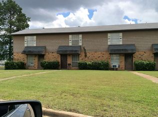 1232 Meadowview Dr, Longview, TX 75604