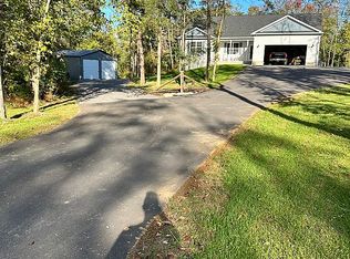 522 Nestle Quarry Rd, Falling Waters, WV 25419