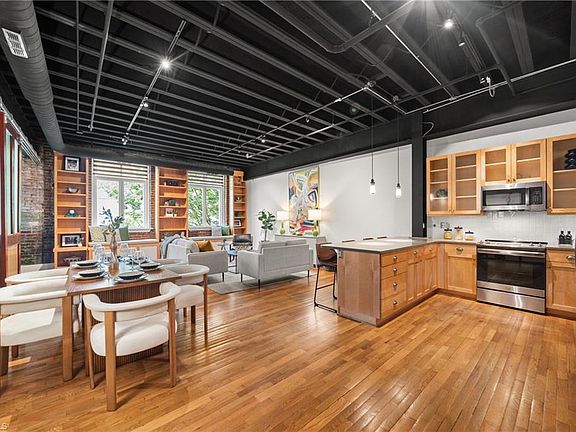 5th image of 1 W 5th St Suite 204