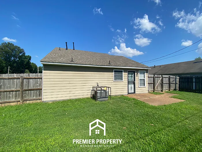 4435 Pyramid Ln — Photo 18