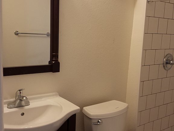 5th image of 186 S Yates Way