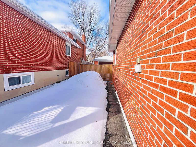 Toronto House for rent - 3 Bedrooms — photo 20