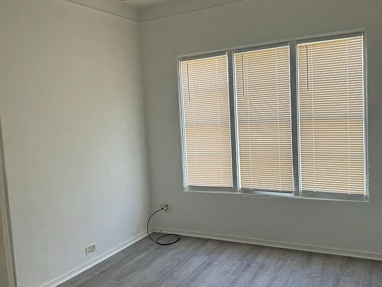 519 S Carancahua St #3 — Photo 3