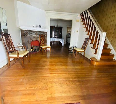 3rd image of 1804 W Rockland St