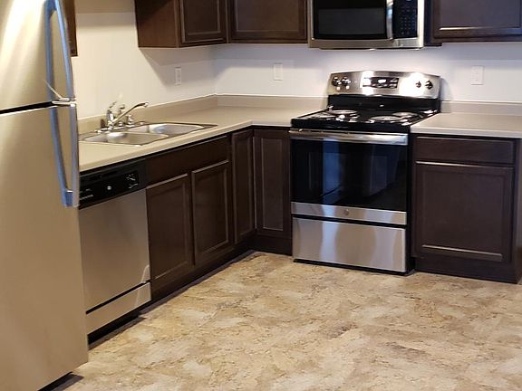 4th image of 808 N Old World 3rd St #601