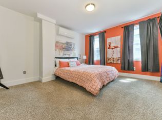 158 Everett St #1, Boston, MA 02128