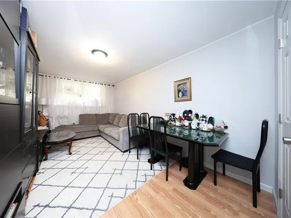 2415 East 27th Street image 18 of 37