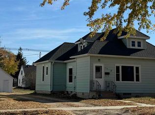 245 1st Ave SE, Wells, MN 56097