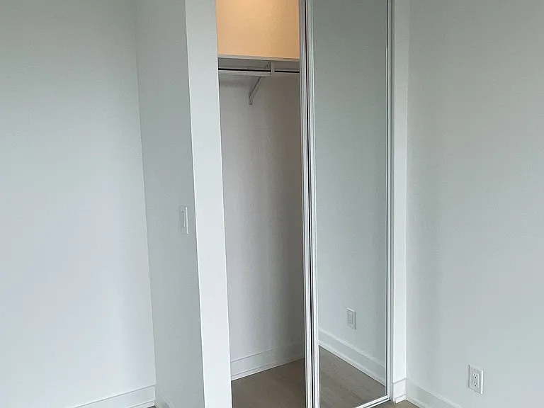 699 Sheppard Ave E #1005 — Photo 8
