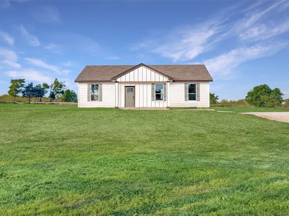 6358 Abner Rd, Bagwell, TX 75412