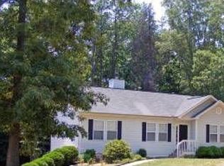 8365 Emerald Pointe Ln, Gainesville, GA 30506