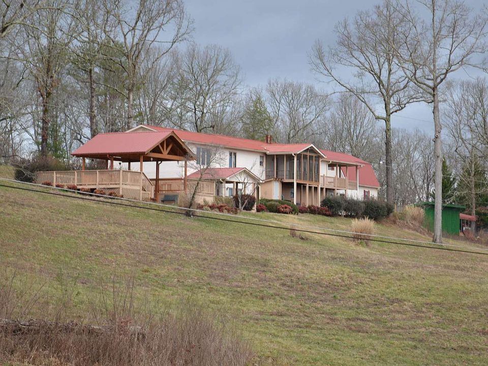 1st image of 152 Crestlawn Dr