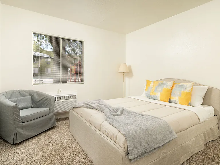 Parkview Apartments — Photo 8