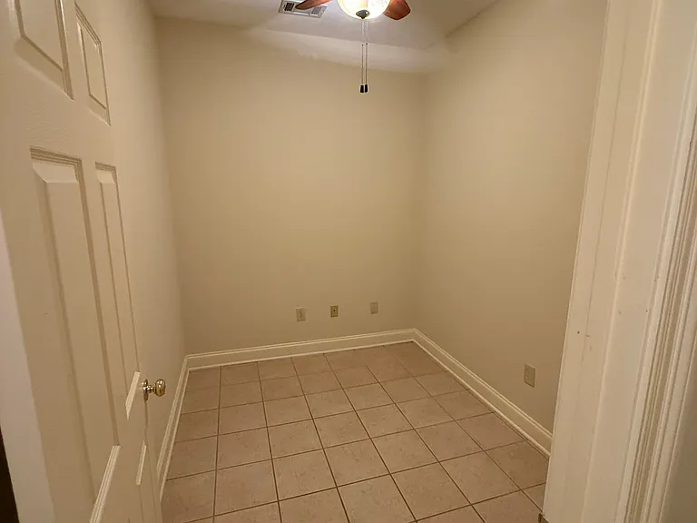 102 Avery Frst — Photo 13