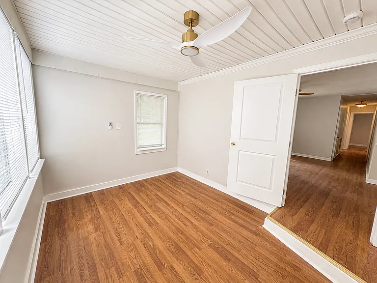 1506 Swainey Ave — Photo 13