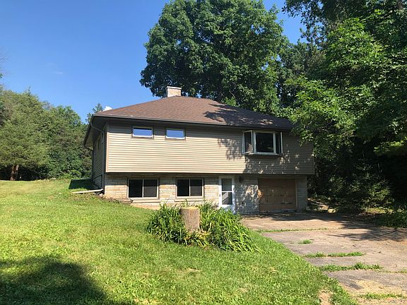 2nd image of W341N6778 Lancelot Dr