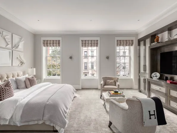 159 East 61st Street image 14 of 22