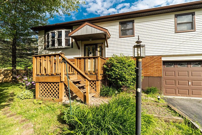 2nd image of 3 GARFIELD Place