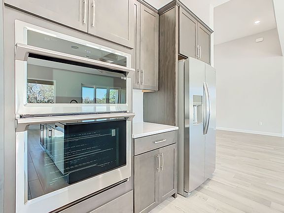 Inbuilt stove and microwave_05302024