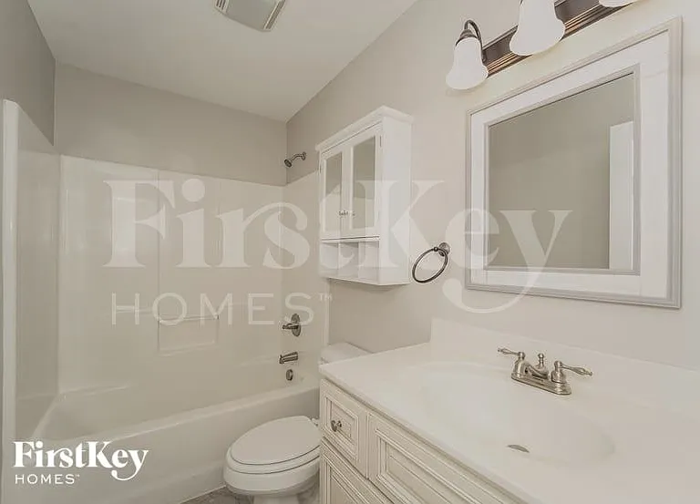115 Kings Dr — Photo 14