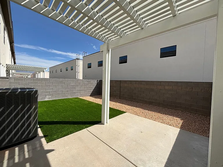 1073 S 4380 W — Photo 46