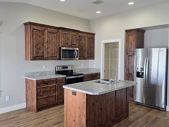 3rd image of 3656 S Hazen Dr