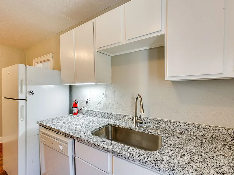 2835 NW 22nd St #2835 — Photo 14